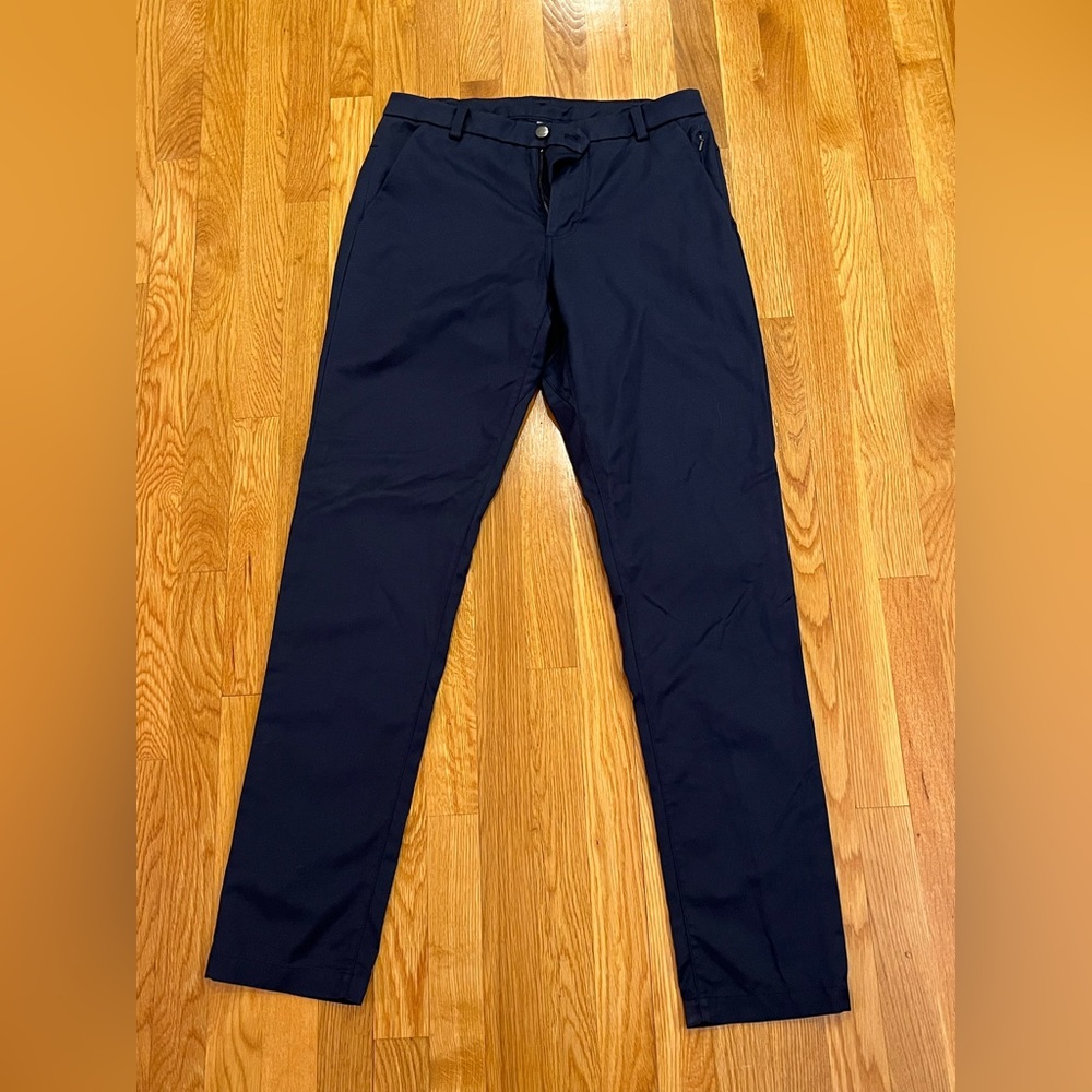 Lululemon Commission Slim-fit pant